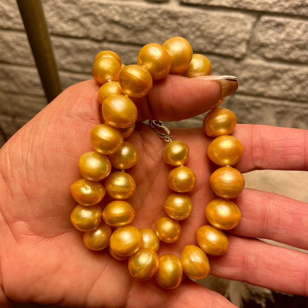 Authentic deep golden south sea pearl necklace - Picture 11 of 16